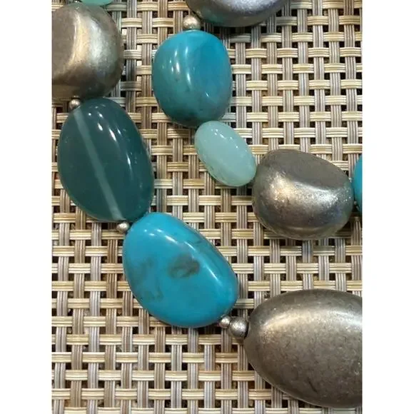 JONES of NEW YORK, JNY, Necklace & Bracelet Set, Gold Tone Chain & Stones - Picture 8 of 11